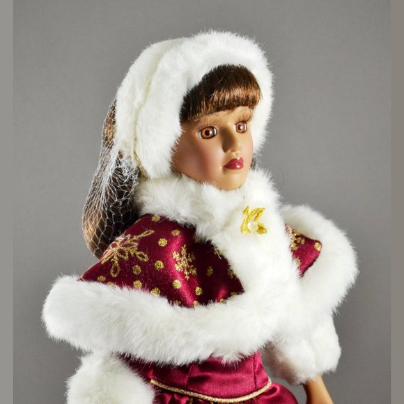 2001 Avon Special Memories Holiday Radiance Doll  Hispanic Isabel - Picture 4 of 7